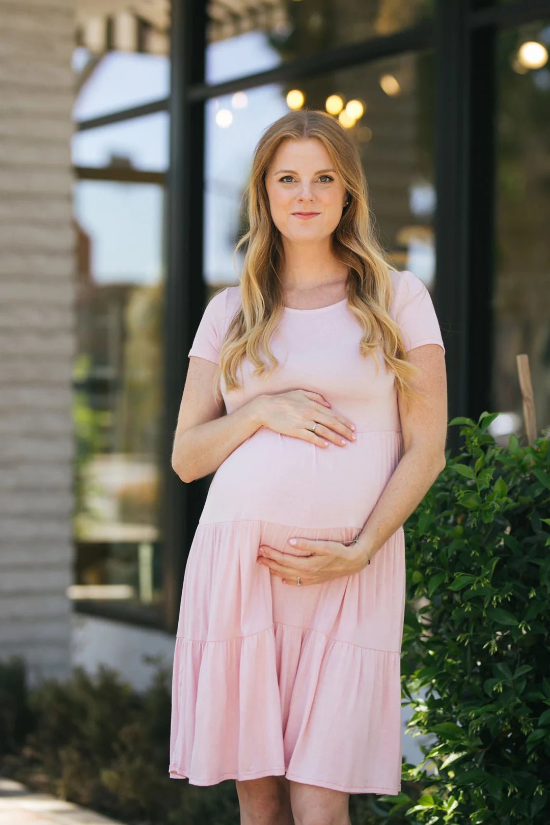 Bump-Friendly Dresses: The Ultimate Guide for Pregnant Women - Morning ...