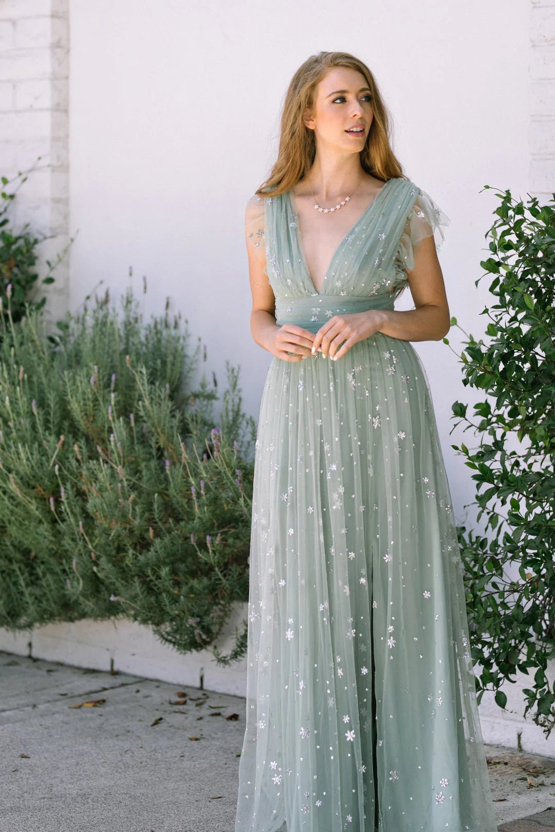Maxi Dresses: A Handbook for Everything You Ever Wanted to Know About Maxi Dresses