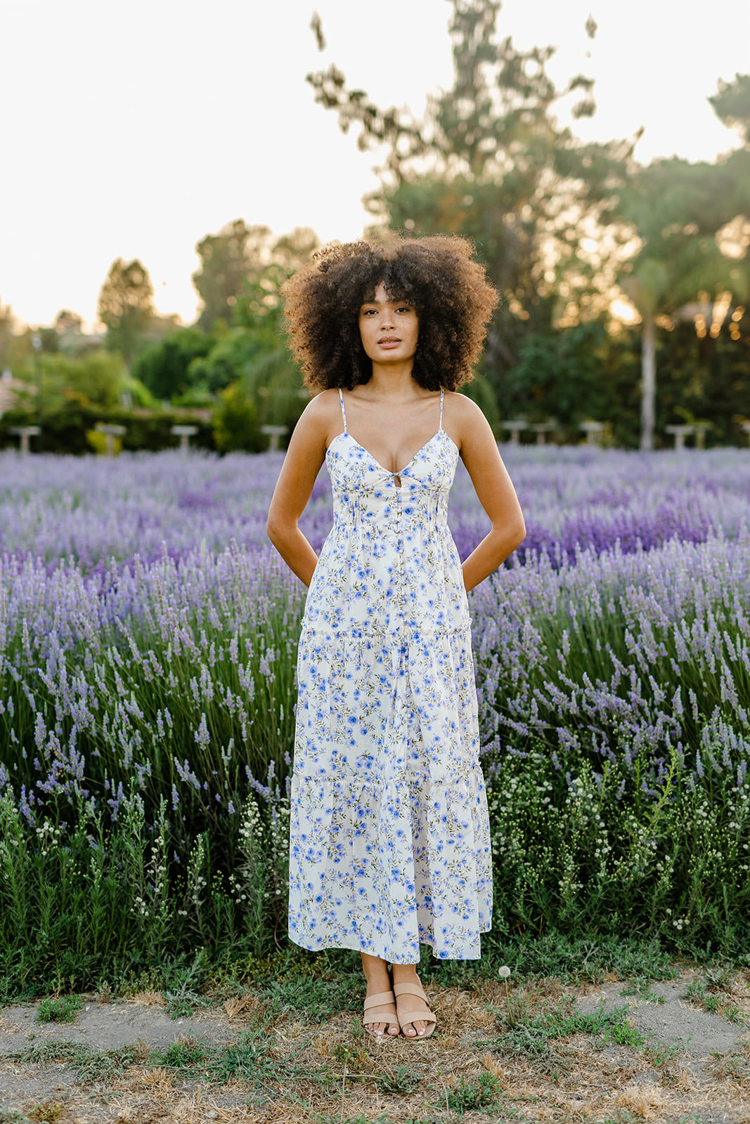 Trend Alert: Blue Dresses – Your Perfect Transition from Summer to Fall