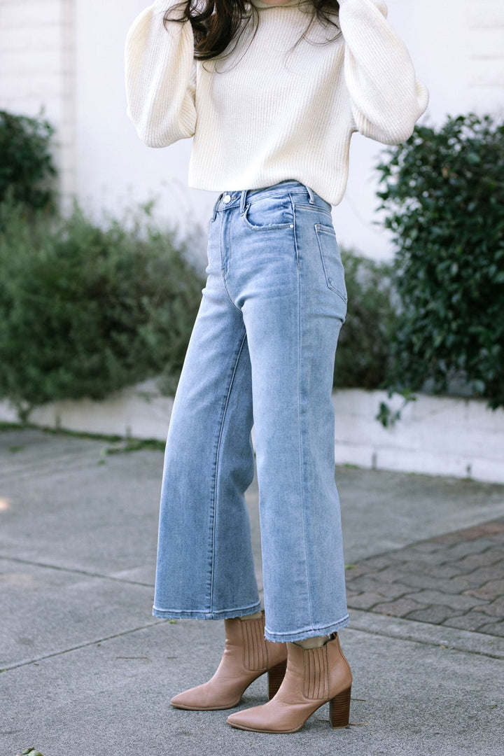 Molly Cropped Wide Leg Jeans