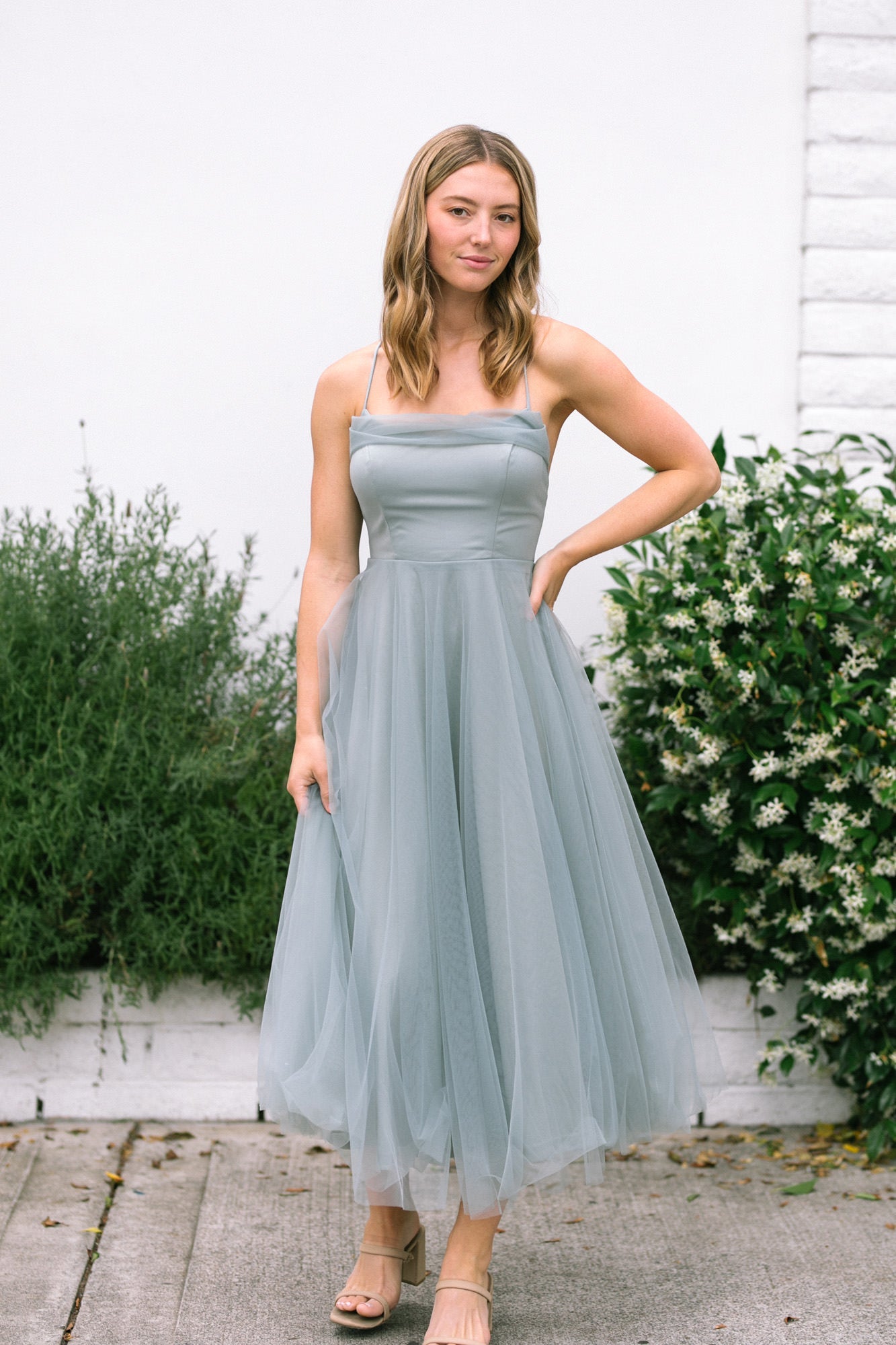 Tulle midi sale dress canada