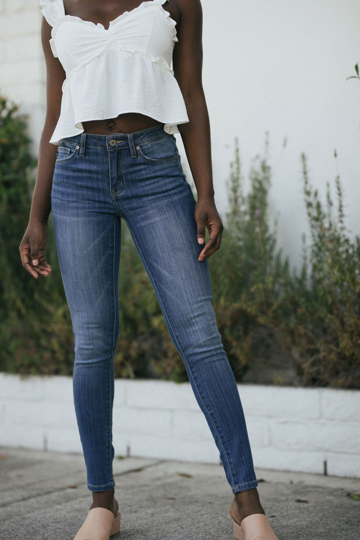 Yvonne Mid Rise Skinny Jean Jeans KanCan Medium Wash 1/24 