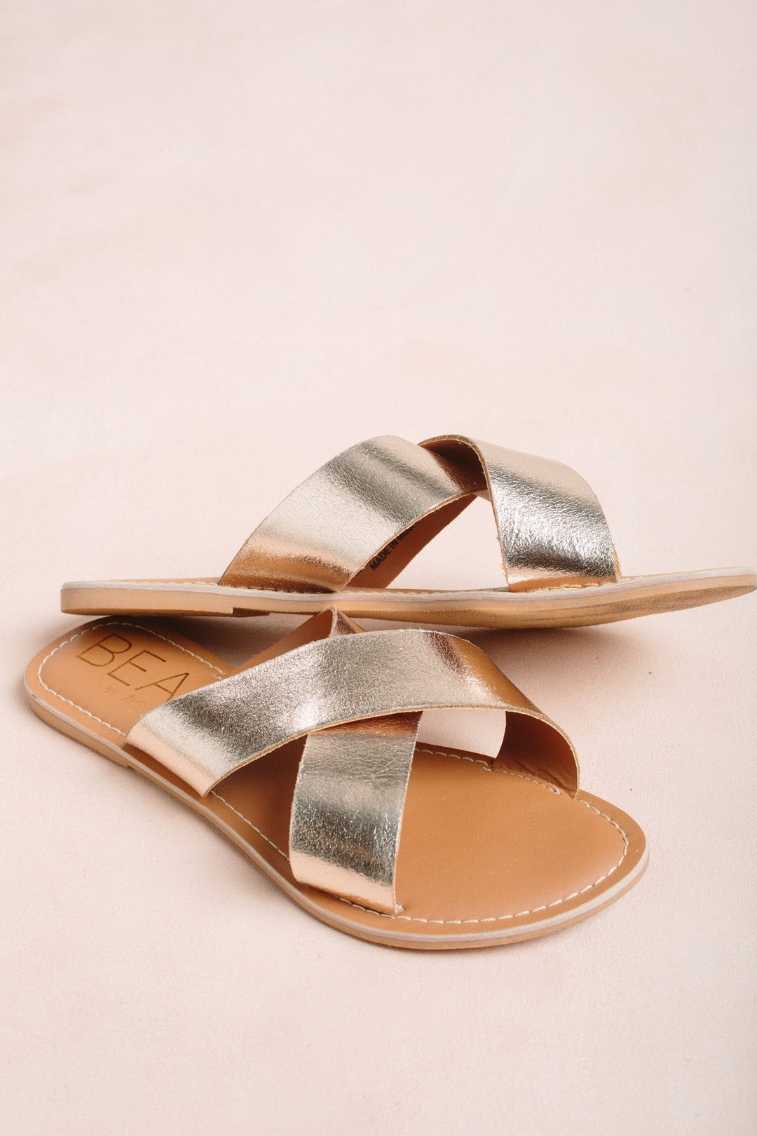 Matisse Pebble Sandals Shoes Morning Lavender Gold 6