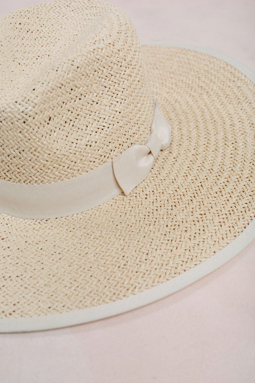 White Straw Fedora Hat | Elevate Your Summer Style with Classic Sophistication - DNK Mobile S