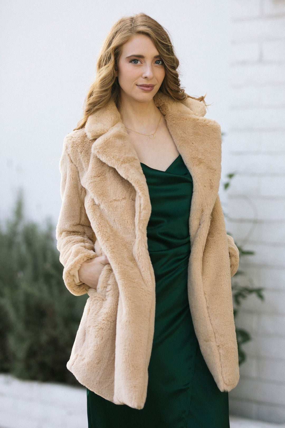 Hooded faux-fur coat - Woman