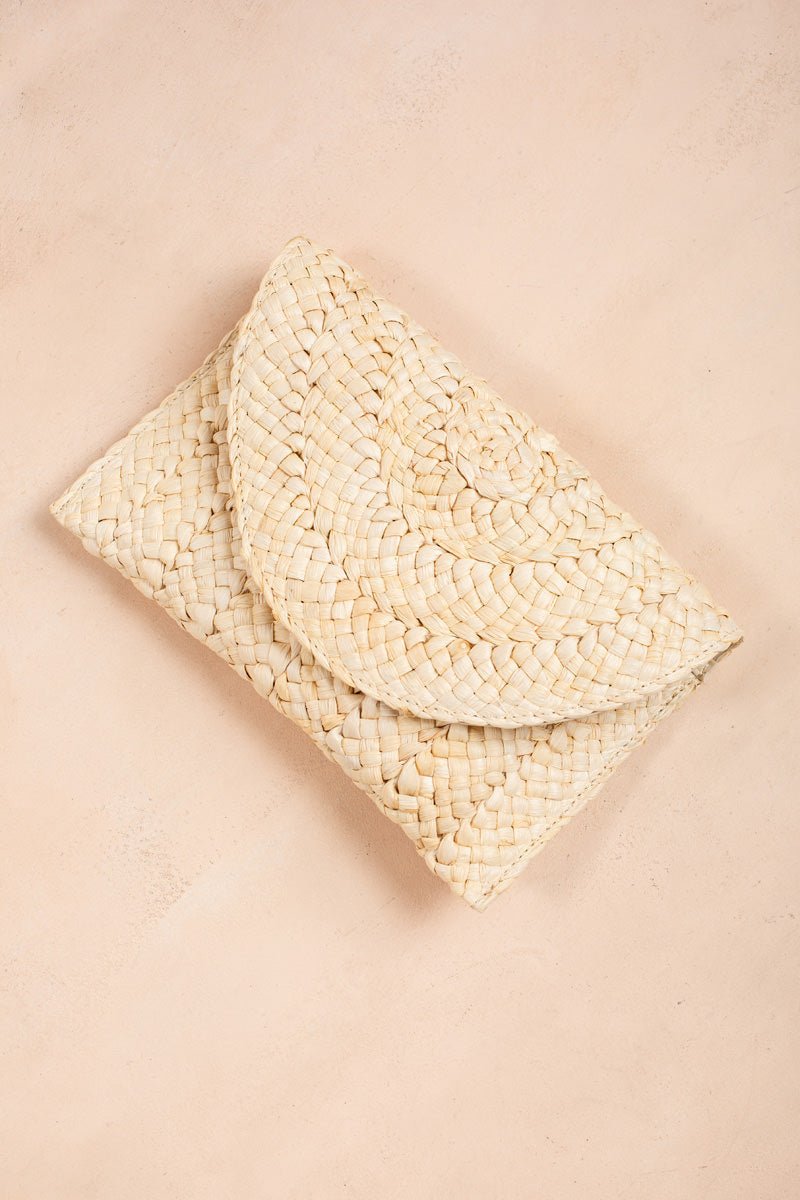 Remi Straw Clutch